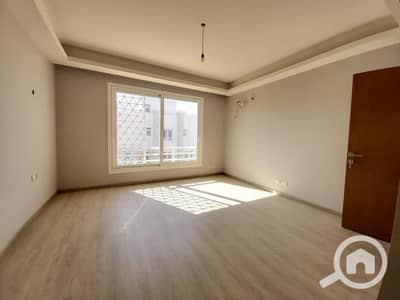 4 Bedroom Townhouse for Sale in Sheikh Zayed, Giza - WhatsApp Image 2026-08-16 at 1.39. 15 PM (3). jpeg 4 Bedroom Townhouse for Sale in Sheikh Zayed, Giza - WhatsApp Image 2026-08-16 at 1.39. 15 PM (3). jpeg