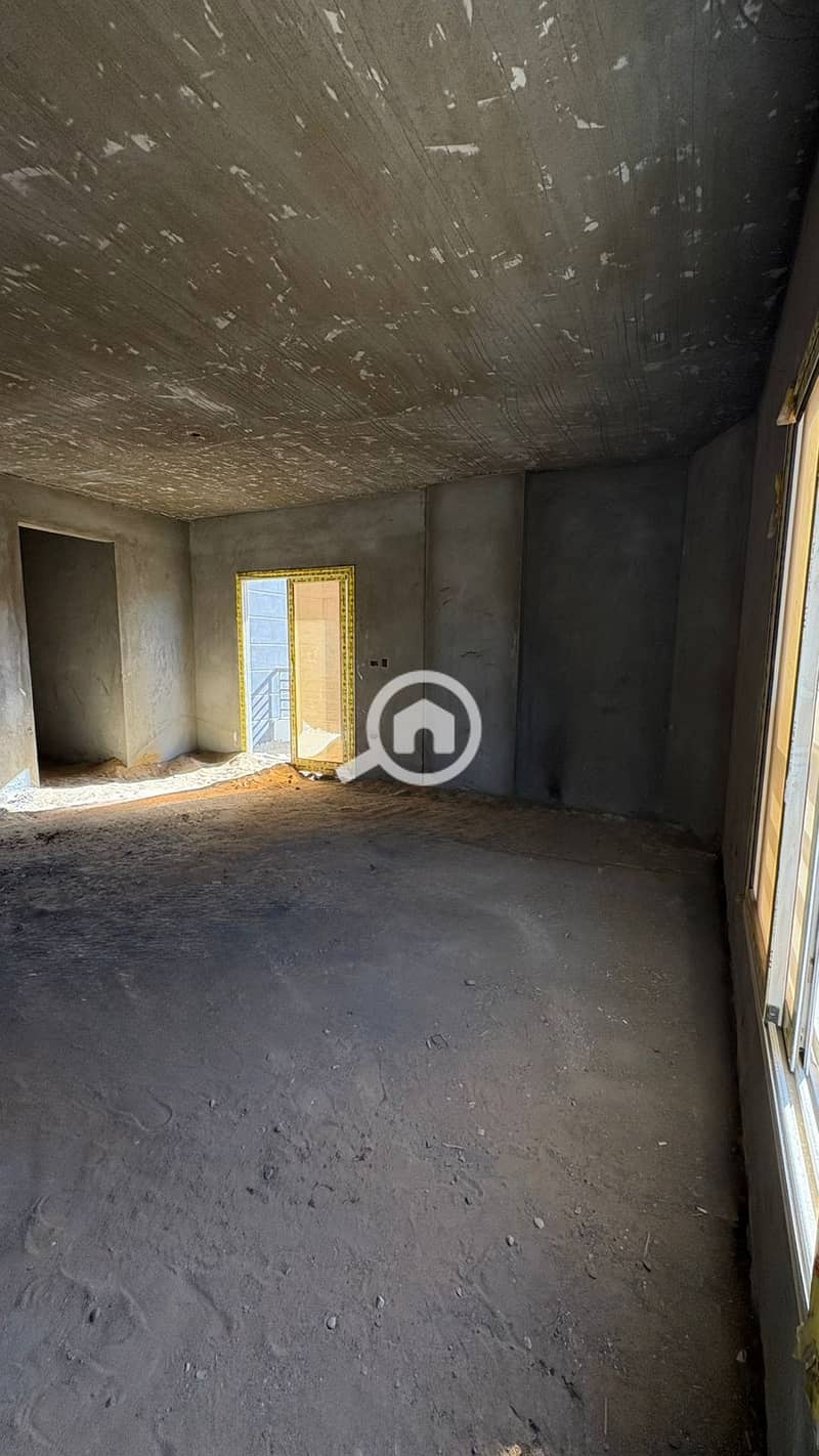 5 WhatsApp Image 2025-12-03 at 2.39. 31 PM. jpeg