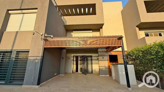 4 Bedroom Townhouse for Sale in Sheikh Zayed, Giza - 767101564_1607835284098756_5383208163170615413_n. jpg