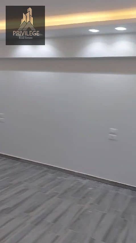 10 1001057111. jpg