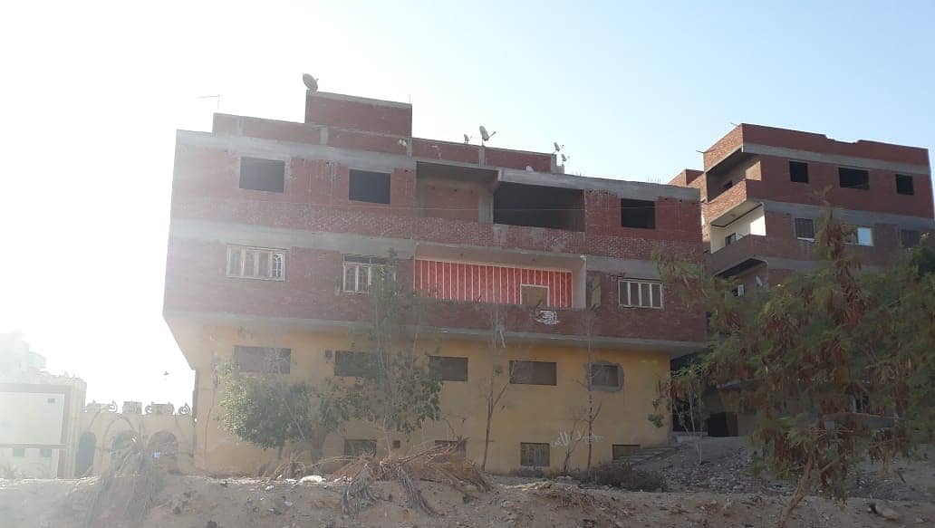 عمارة استثمارية وسكنية مميزة للبيع بحلوان عمارة استثمارية وسكنية مميزة للبيع بحلوان