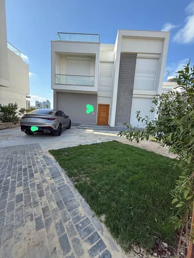 7 Bedroom Villa for Sale in North Coast, Matruh - فيلا لقطه في مزارين قدام البحيره بالظبط لقطه وسعرها لقطه 7 Bedroom Villa for Sale in North Coast, Matruh - فيلا لقطه في مزارين قدام البحيره بالظبط لقطه وسعرها لقطه