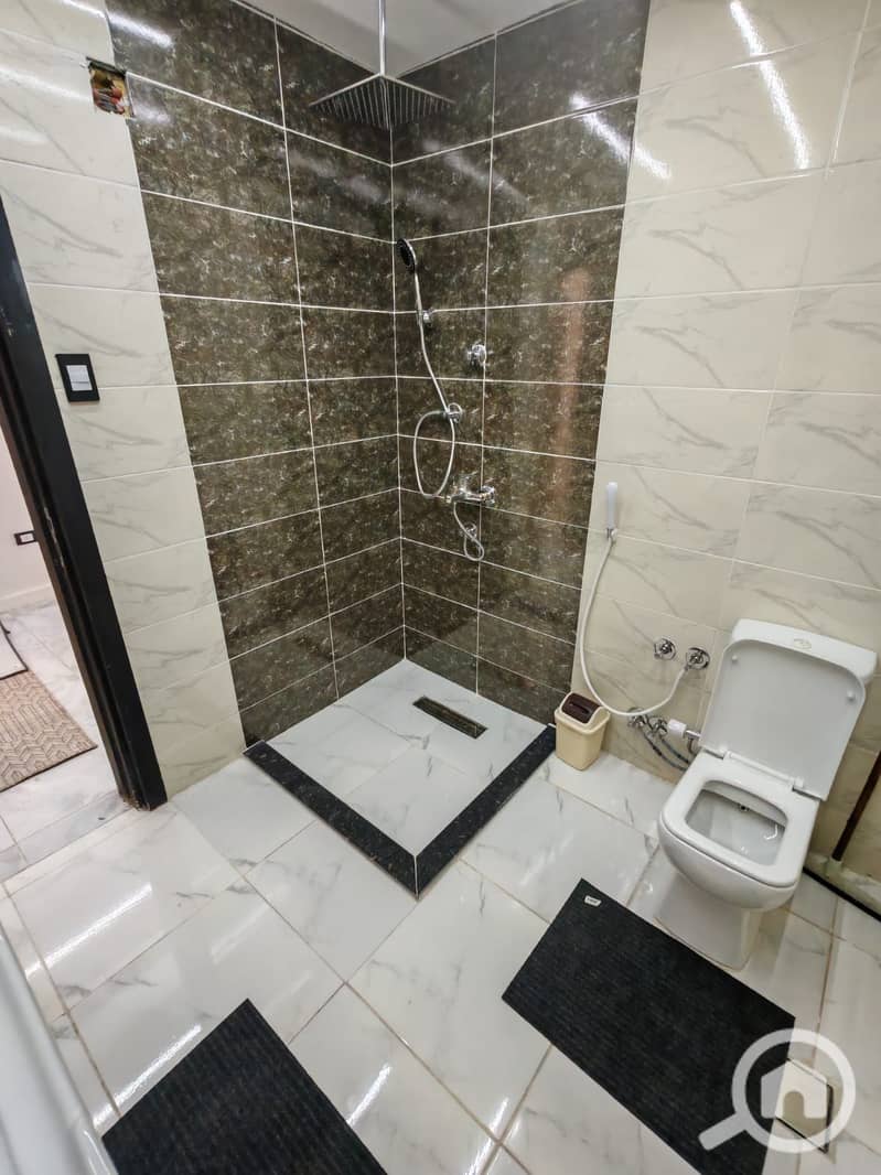 8 1000446878. jpg