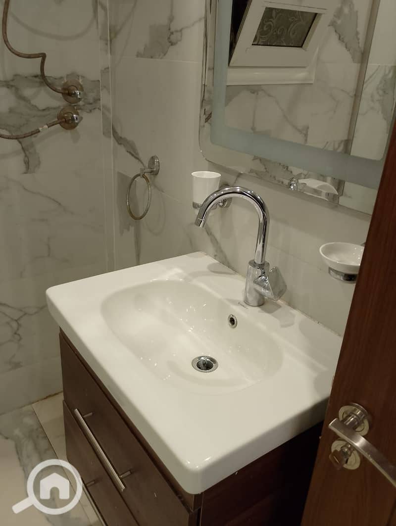 7 30403. jpg