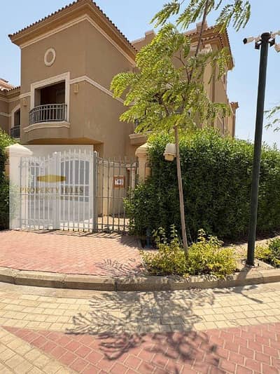 4 Bedroom Villa for Sale in Shorouk City, Cairo - d5e3dd74-f18d-454e-b251-20d1bf3ce817. jpg 4 Bedroom Villa for Sale in Shorouk City, Cairo - d5e3dd74-f18d-454e-b251-20d1bf3ce817. jpg