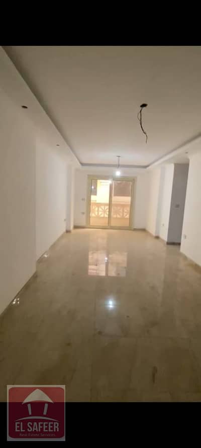 مکتب  للايجار في سموحة، الإسكندرية - d8091df3-5a78-440e-a21f-e922f0aed211. jpg
