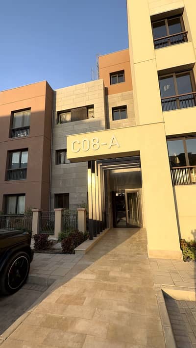 2 Bedroom Apartment for Rent in New Cairo, Cairo - Luxury Furnished Ground Floor Apartment with Private Garden for Rent