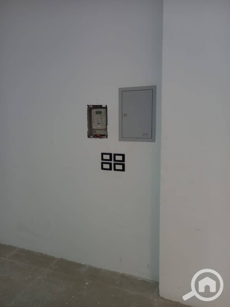 8 44373. jpg
