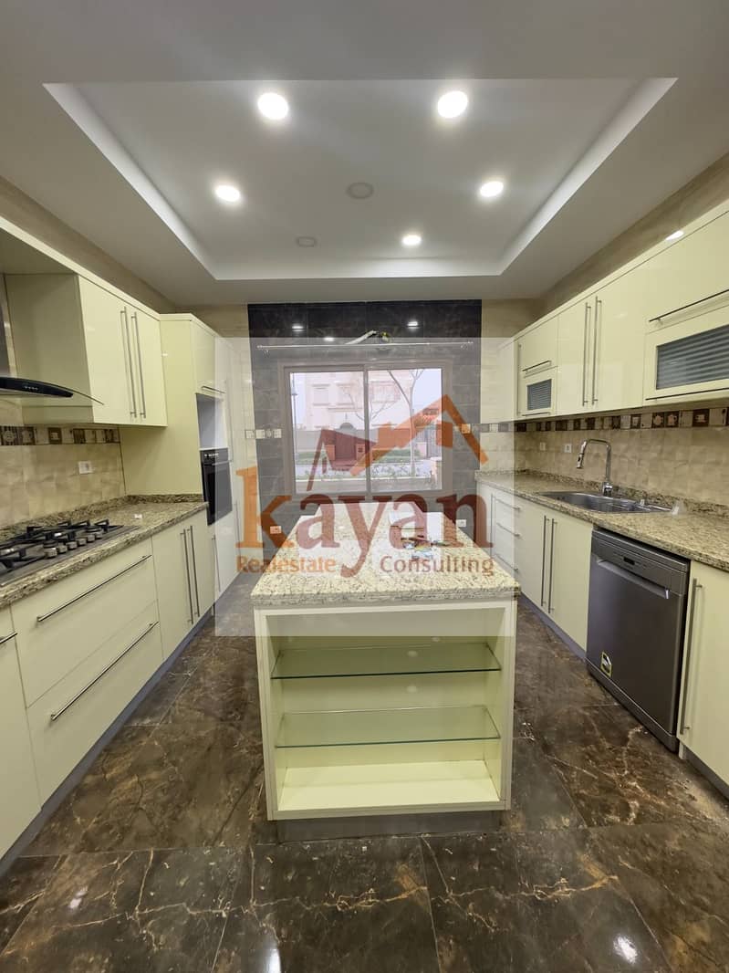 16 e7ca0667-d7d0-490b-9d57-94f83b4ded6f. jpg