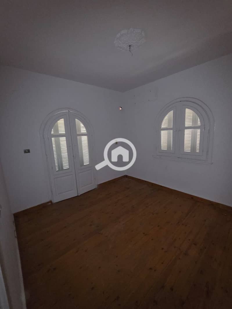 4 Image 26. jpeg