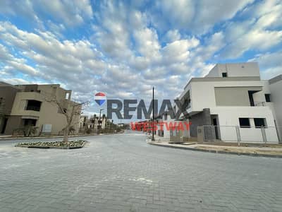 4 Bedroom Villa for Sale in 6th of October, Giza - WhatsApp Image 2026-08-16 at 15.24. 48 (4). jpeg