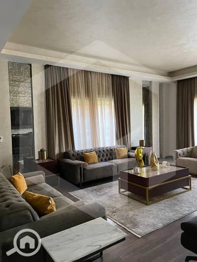 توين هاوس 3 غرف نوم للبيع في الشيخ زايد، الجيزة - Royal Meadows 2. jpg