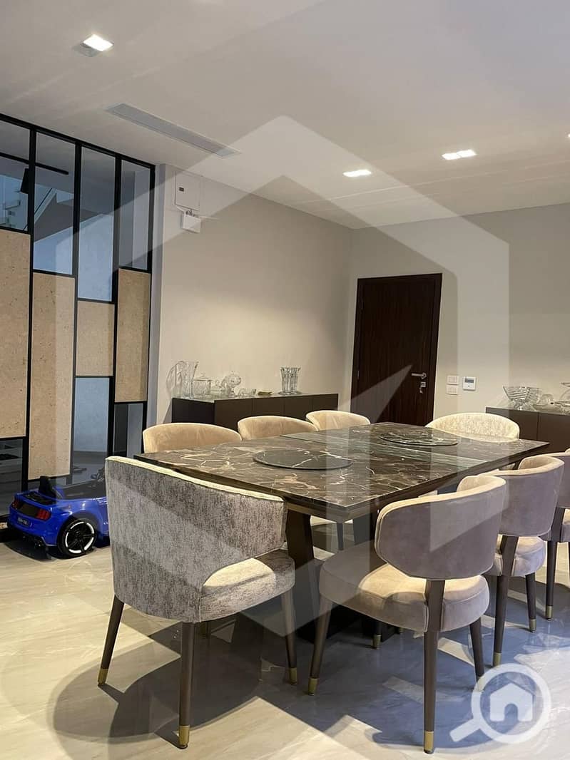 7 Royal Meadows 8. jpg