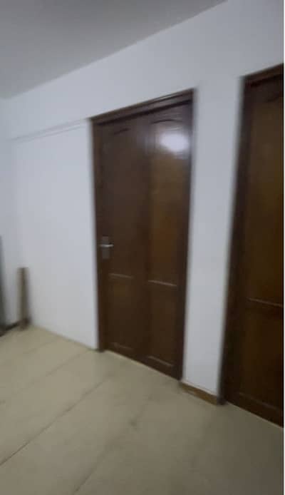 2 Bedroom Flat for Sale in Helwan, Cairo - شقة مميزة للبيع بارقي واهدي شارع بتقسيم النصر للسيارات وادي حوف