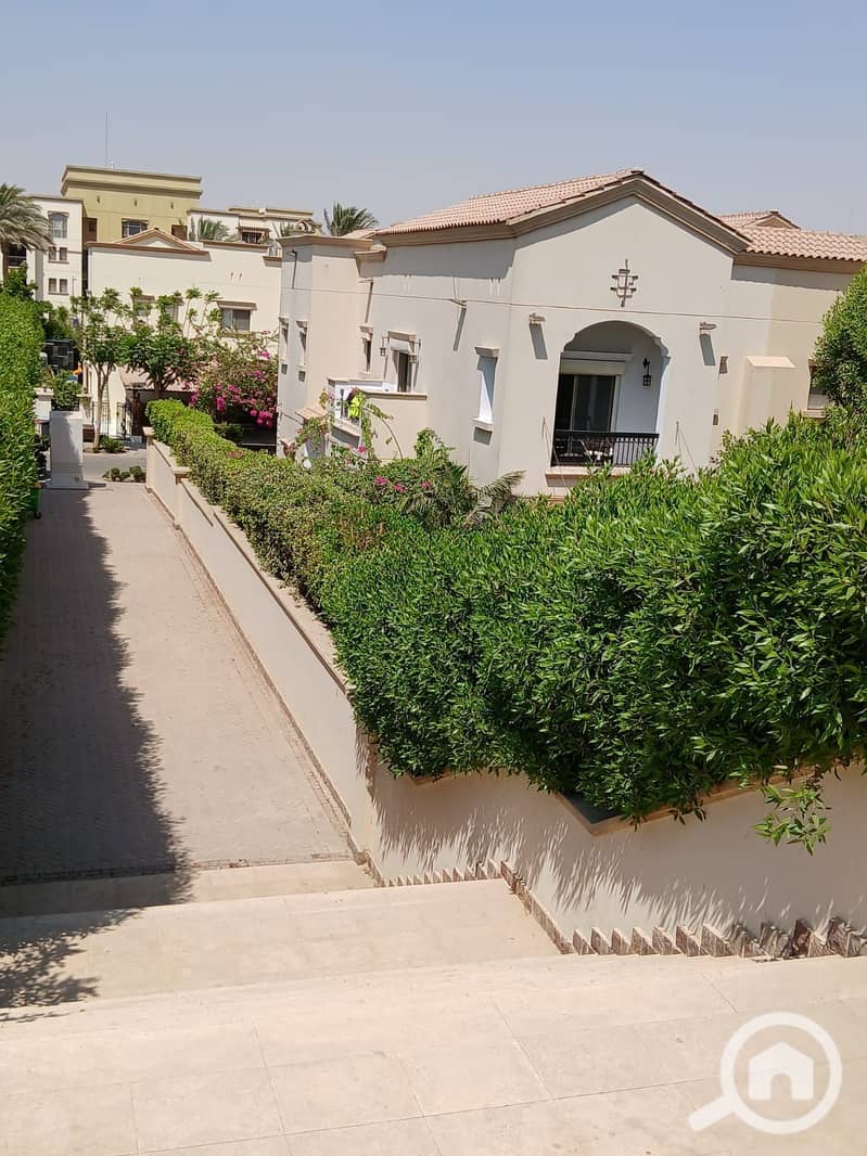 8 04c83ae2-ad29-4d84-b4d4-5aab66e731a3. jpg