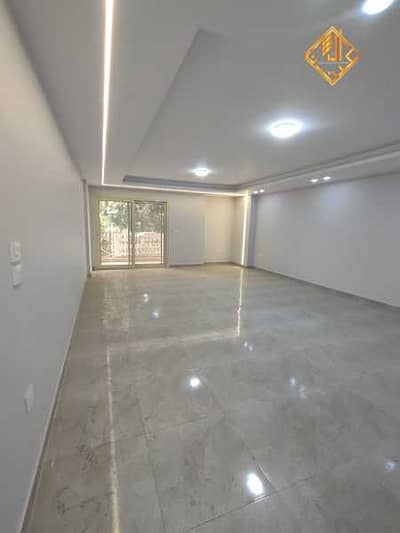 3 Bedroom Flat for Sale in Mohandessin, Giza - 7wKaKDDdVGjUHXrr4ydrYyVaxhq9snkJXDNwr12f (2). jpg