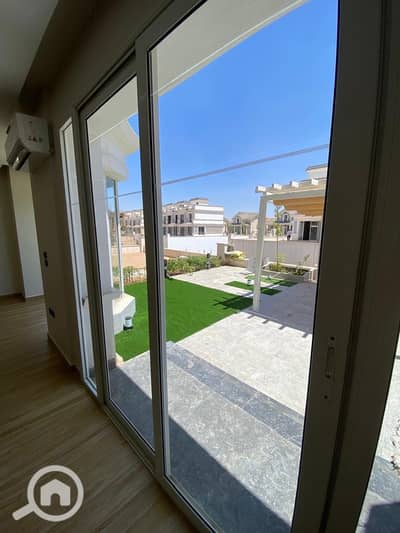 فیلا 3 غرف نوم للايجار في 6 اكتوبر، الجيزة - 69304985-d037-4d64-916f-9354d8efe865. jpg