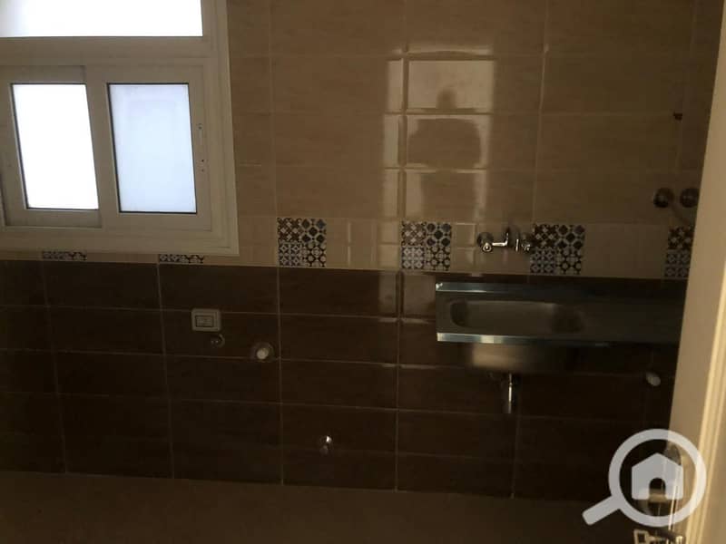 4 00fce4ee-fdad-4ad1-92e0-237fe3842ec3. jpg