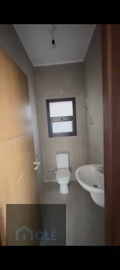 6 WhatsApp Image 2026-08-17 at 21.03. 48. jpeg