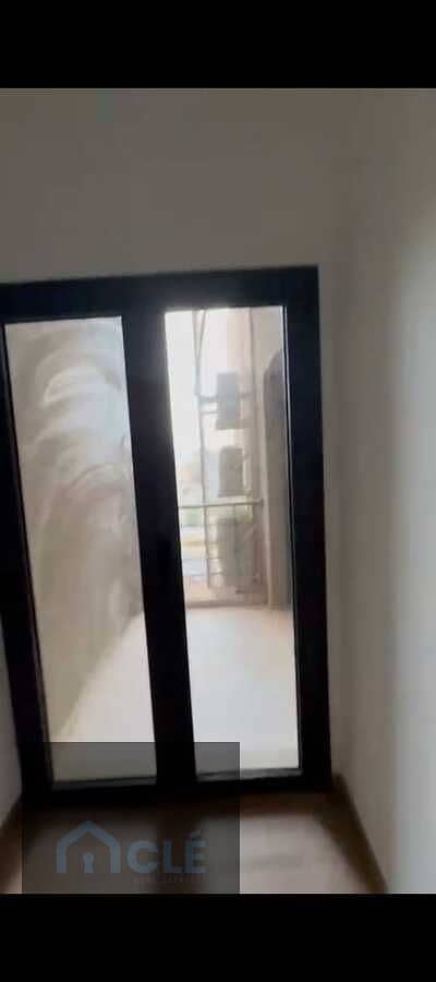 10 WhatsApp Image 2026-08-17 at 21.03. 57 (1). jpeg