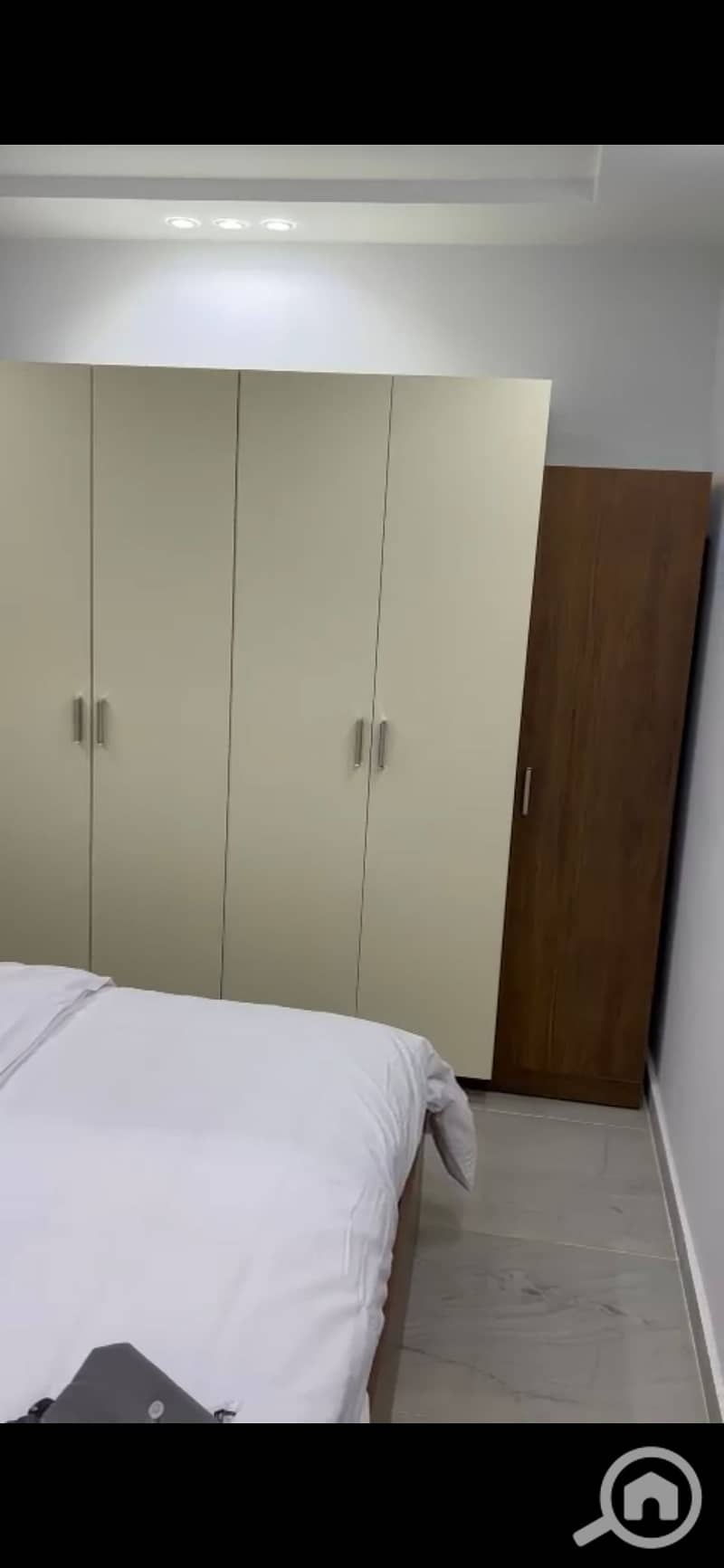7 29900. jpg