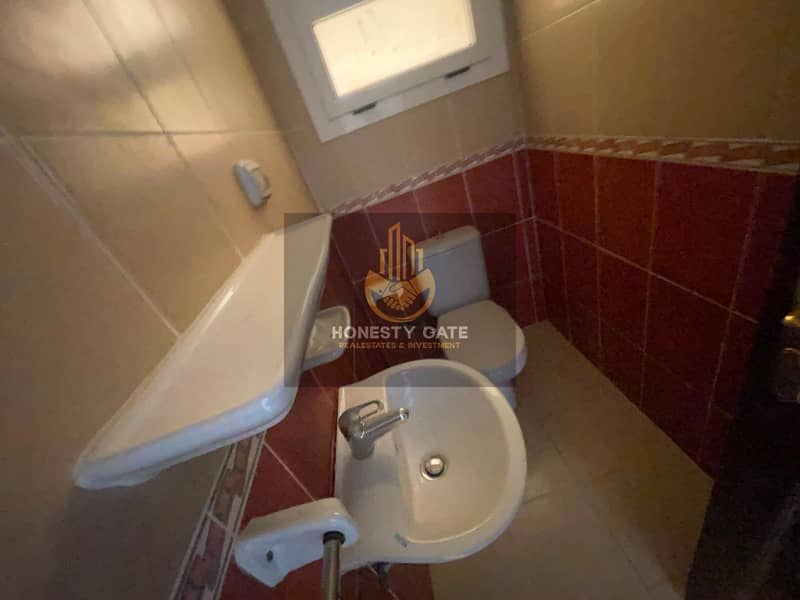 15 e2b6ef16-2fbc-42bd-ac38-df77263c6527. jpg