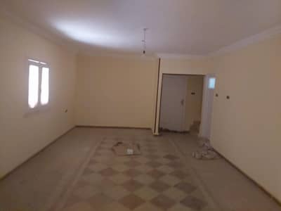 5 Bedroom Villa for Sale in 10th of Ramadan, Sharqia - فيلا للبيع بالعاشر من رمضان المجاورة الثانية علي حزام الأخضر مفردة