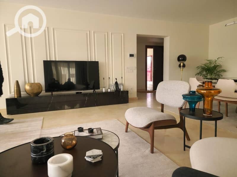 8 dd0a0f16-0a80-4b3b-961d-89fdde1e3a29. jpg