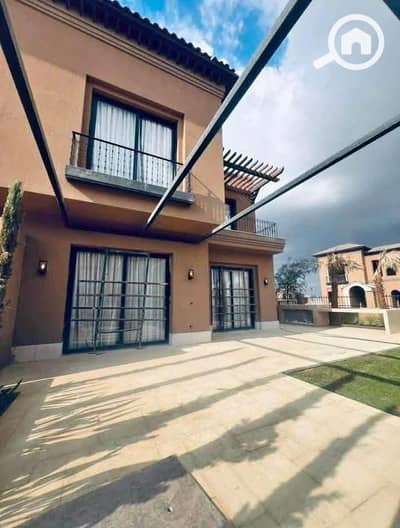 4 Bedroom Townhouse for Sale in Sheikh Zayed, Giza - 630892669_1779337176083250_1941845104826738310_n. jpg 4 Bedroom Townhouse for Sale in Sheikh Zayed, Giza - 630892669_1779337176083250_1941845104826738310_n. jpg