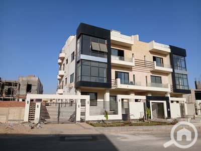 3 Bedroom Flat for Sale in New Cairo, Cairo - ٢٠٢٦٠٢١٠_١٥٣٥٤٧. jpg