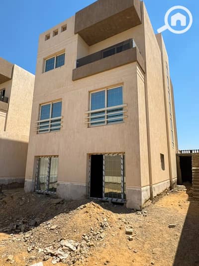 5 Bedroom Villa for Sale in Sheikh Zayed, Giza - WhatsApp Image 2026-08-17 at 1.32. 24 PM. jpeg 5 Bedroom Villa for Sale in Sheikh Zayed, Giza - WhatsApp Image 2026-08-17 at 1.32. 24 PM. jpeg