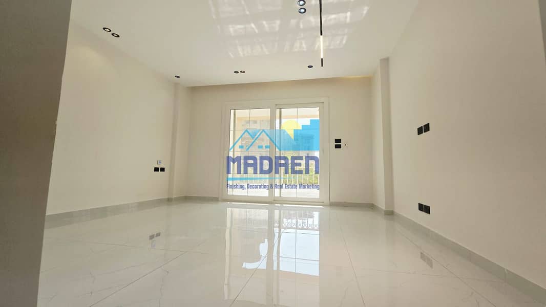 9 afd44b12-4b8b-46fe-abf5-a15aa0ee3b93. jpg