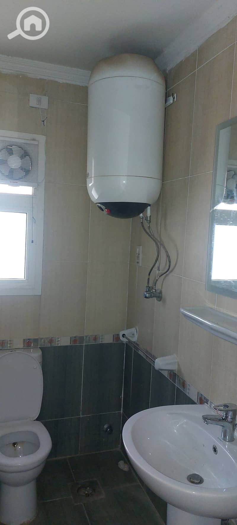 4 1000367851. jpg