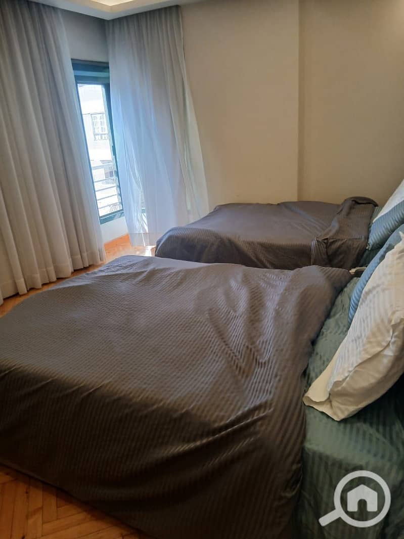14 1000390674. jpg