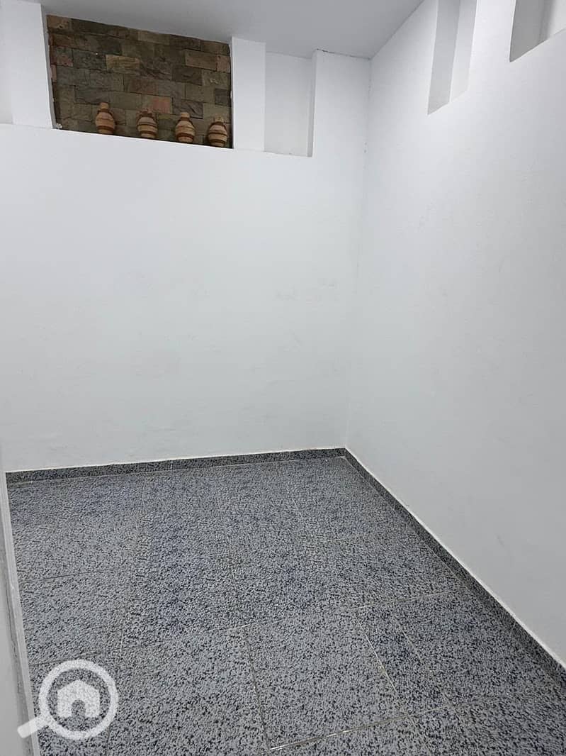 2 1000152558. jpg