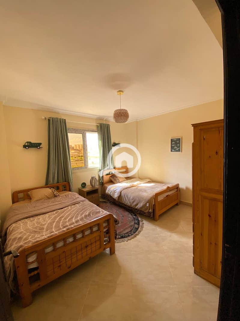 4 1001541096. jpg