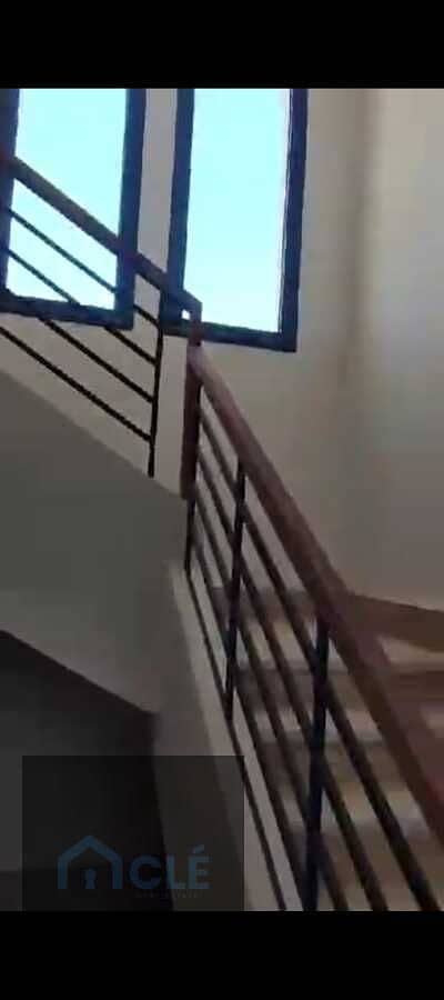 24 WhatsApp Image 2026-08-18 at 21.14. 59 (1). jpeg