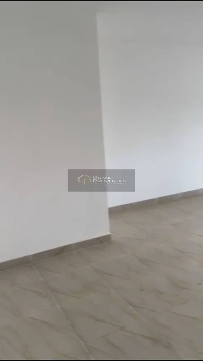 7 6F8383B0-DE33-4D53-8035-50FBEDB2E8F8. png