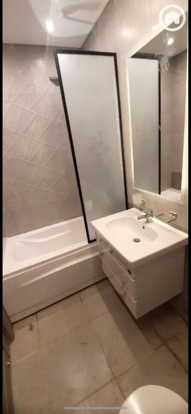 7 928152. jpg