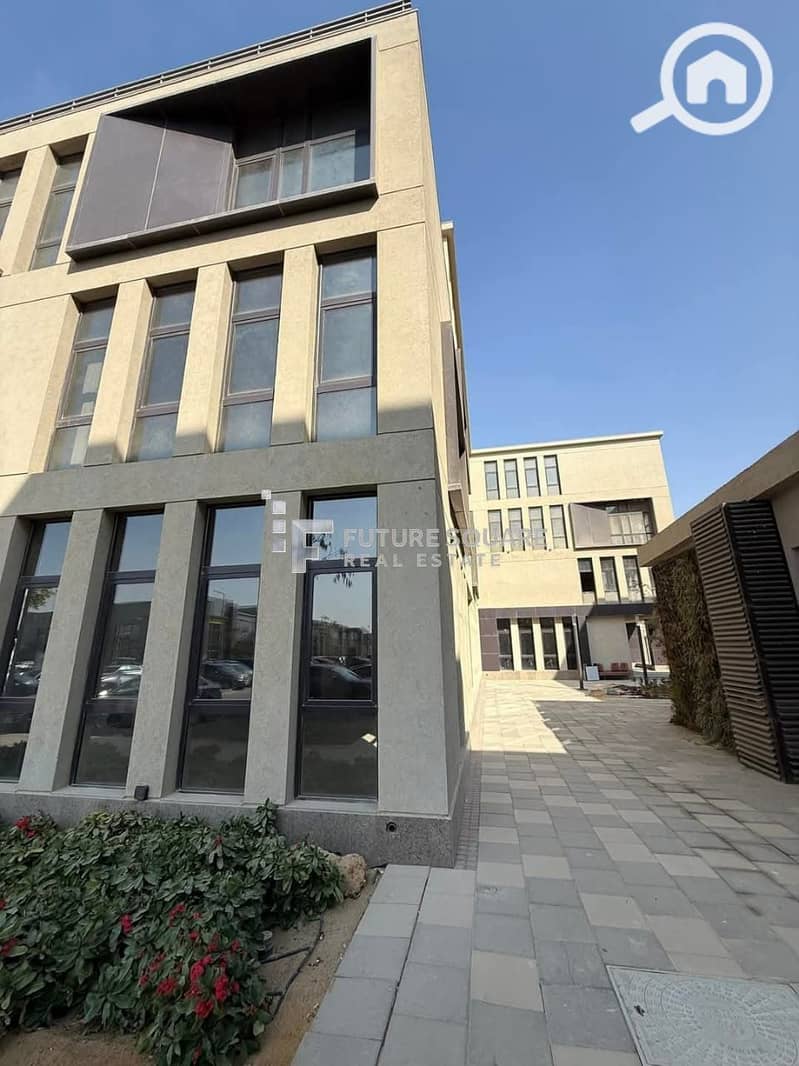 3 Image11. jpg
