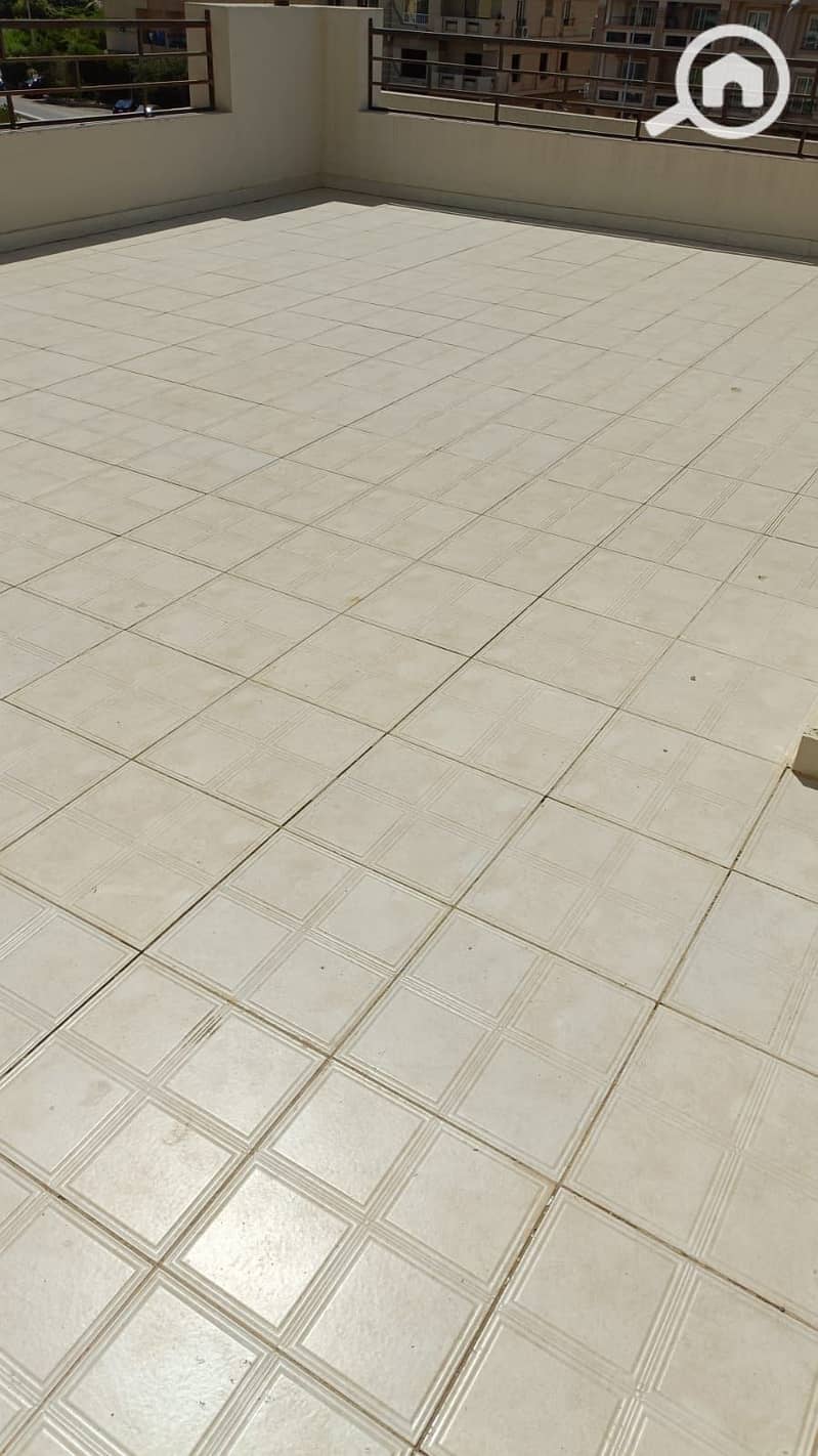 5 1000413830. jpg