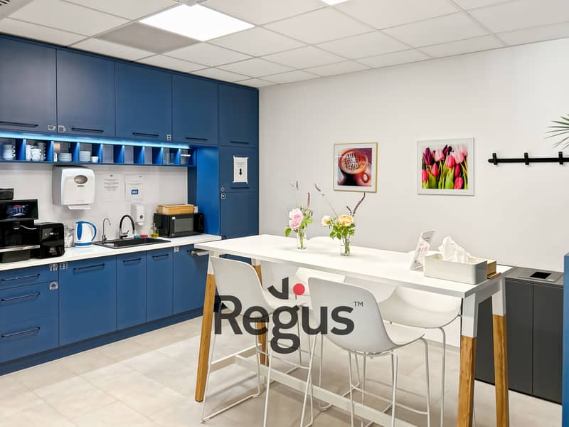 4 HQ_Budapest, F99 Office_Hungary_Centre 7796_Refresh Area 3. jpg