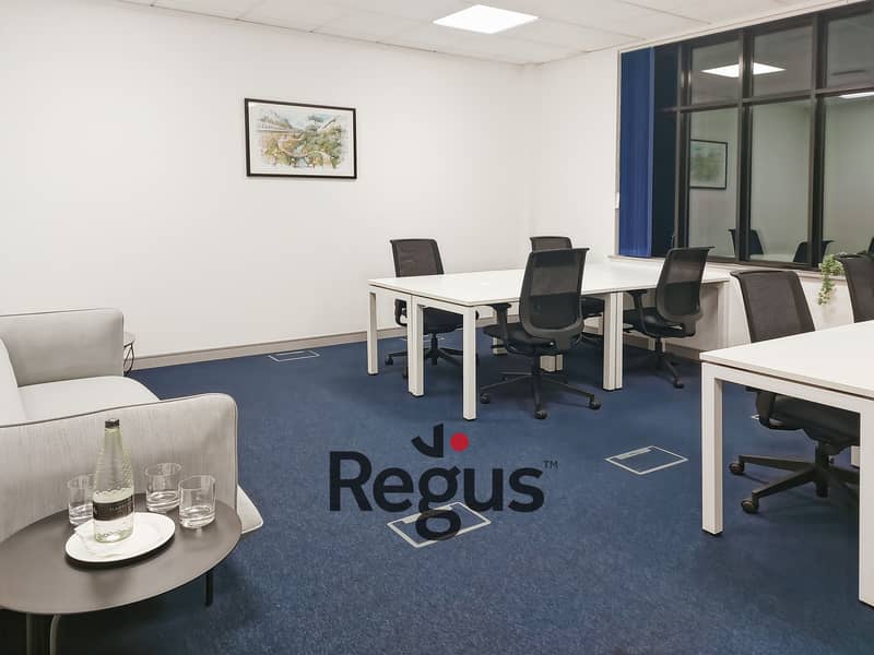6 HQ_Belfast, Weavers Court_UK_Centre 7920_Office 6. jpg