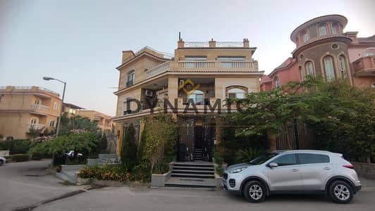 10+ Beds Twin House for Sale in Sheikh Zayed, Giza - 139E0B44-EBDC-446E-A5B1-7448482B8698. jpeg 10+ Beds Twin House for Sale in Sheikh Zayed, Giza - 139E0B44-EBDC-446E-A5B1-7448482B8698. jpeg