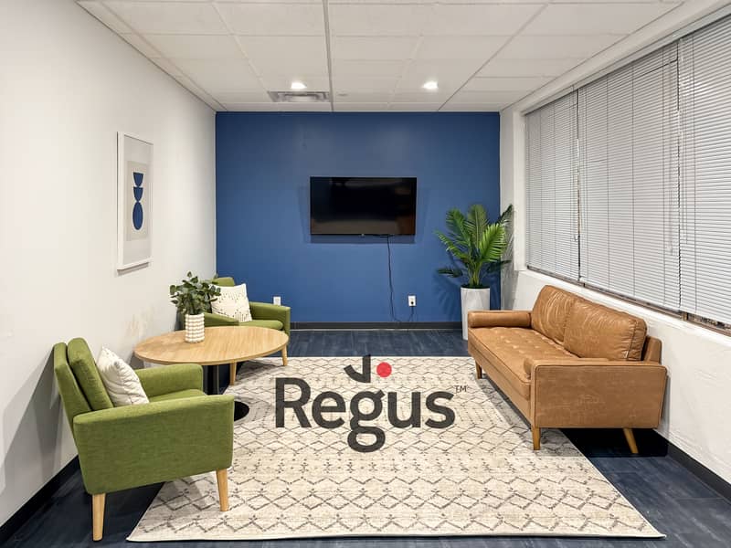 3 HQ_CA, Gold River - Coloma Rd_USA_Centre 7633_Business Lounge 1. jpg