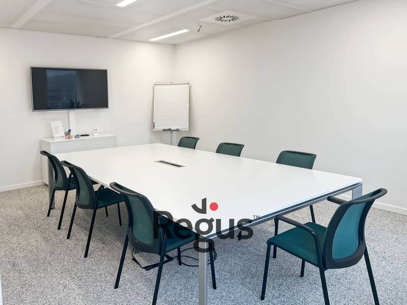 5 Regus_Louvain-La-Neuve, Axis Parc_Belgium_Centre 8123_Meeting Room 1_LOCATIONHEROIMAGE. jpg