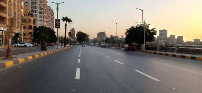 Land for Sale in Giza District, Giza - ارض مميزه جدا للبيع بشارع البحر الاعظم و بها رخصه Land for Sale in Giza District, Giza - ارض مميزه جدا للبيع بشارع البحر الاعظم و بها رخصه