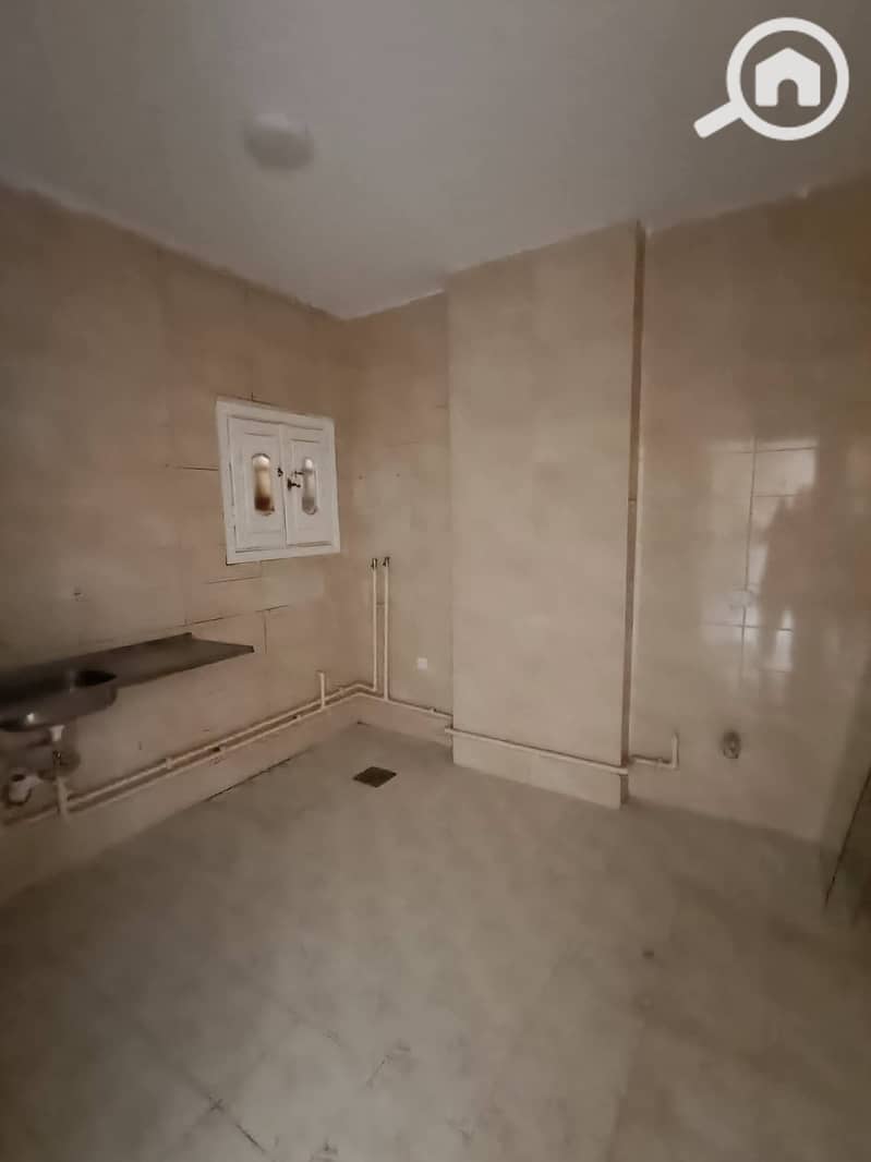 4 1000191784. jpg