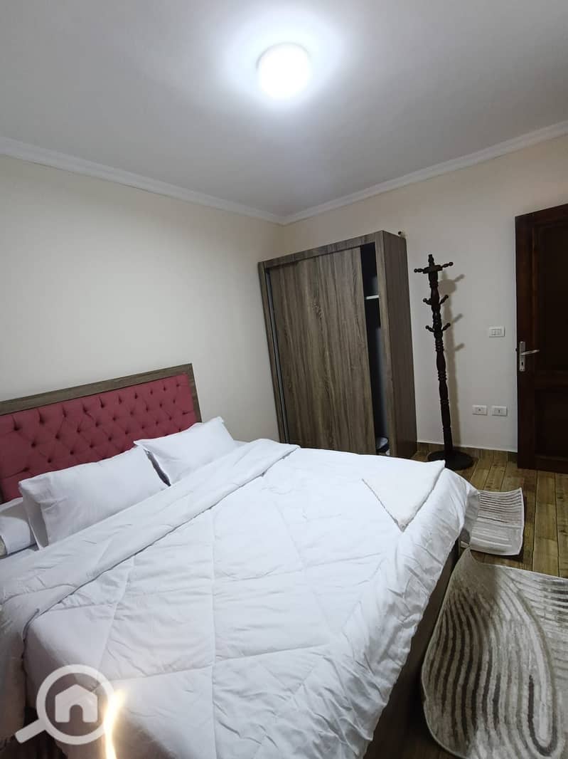 17 1000744462. jpg