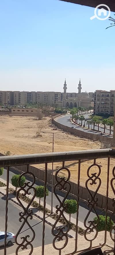 5 Bedroom Flat for Sale in New Cairo, Cairo - IMG-20260819-WA0315. jpg 5 Bedroom Flat for Sale in New Cairo, Cairo - IMG-20260819-WA0315. jpg